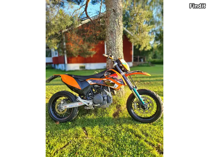 Myydään KTM 690 SMC