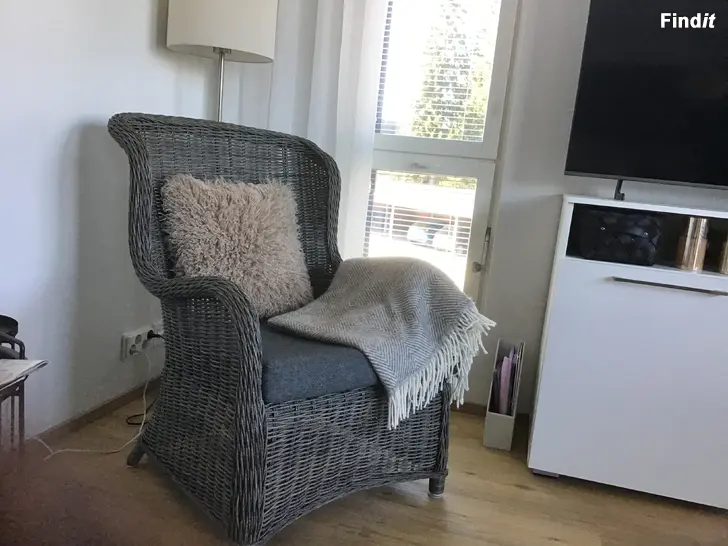 Myydään Rottinkinen lepotuoli