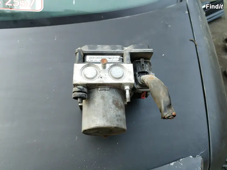 Myydään Audi A4 B7 abs pumppu