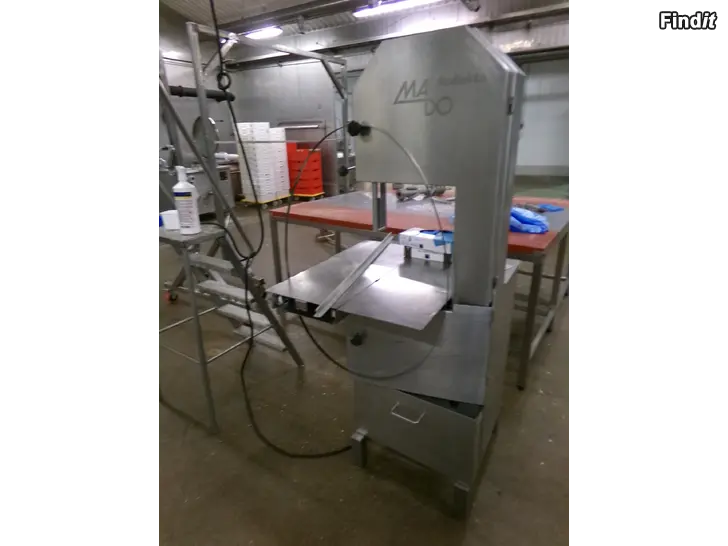 Säljes Bandsåg för kött och andra köttmaskiner