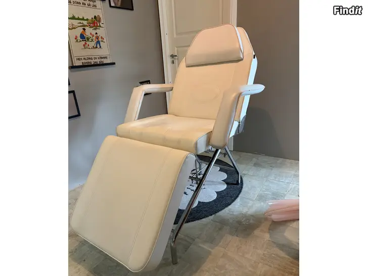 Säljes Fotvård / kosmetologstol / massagebänk