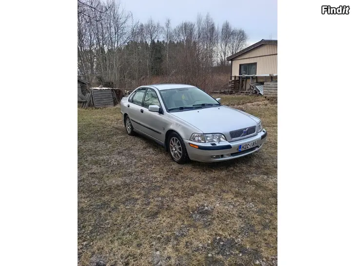 Myydään Myydään volvo s40