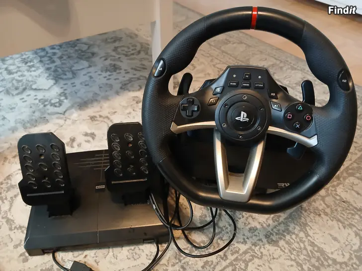 Myydään Hero ratti ja polkimet PS4, PS3