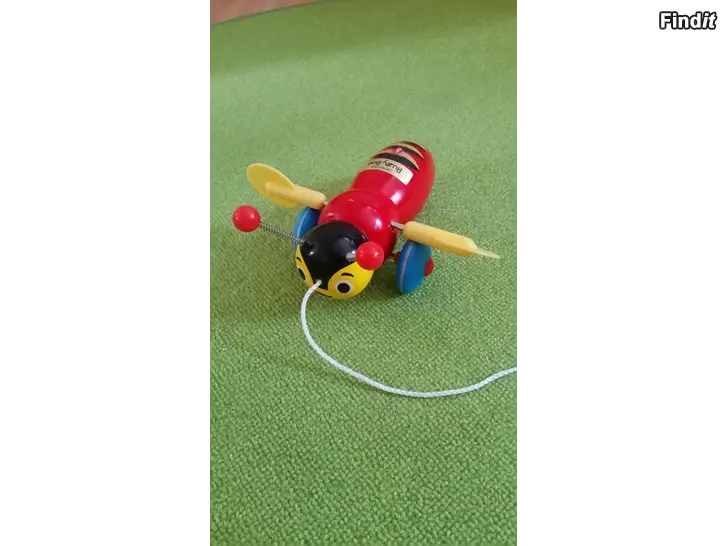 Myydään Buzzy Bee puinen vedettävä mehiläinen  -hinta 10e