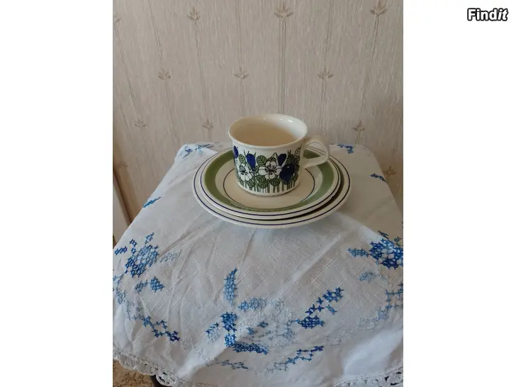 Säljes Arabias vackra Krokuskaffekoppar 8 stycken