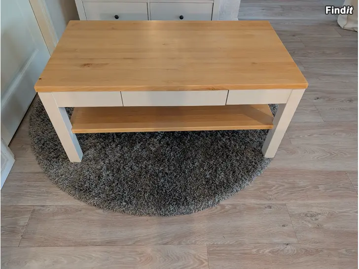 Säljes Vardagsrumsbord