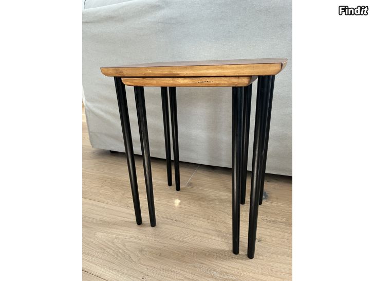 Säljes Satsbord i teak