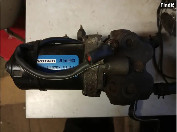 Myydään Volvo 850 2,3 T5 ABS-yksikkö 9140933