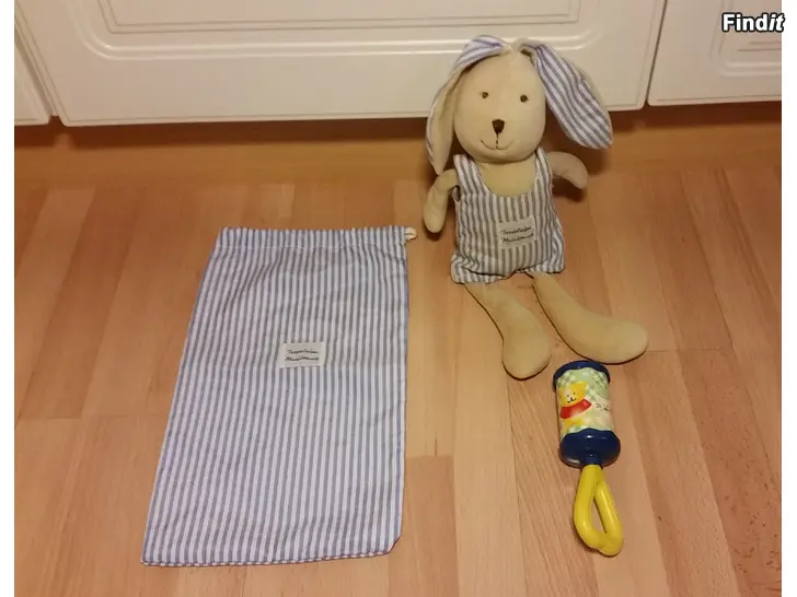 Myydään Tervetuloa Maailmaan pupu ja helistin 8e