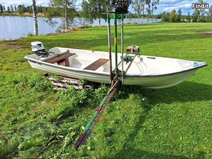 Myydään kaislaleikkuri