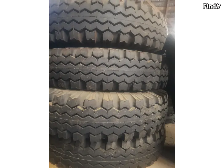 Myydään 8,40-15 renkaita 4kpl