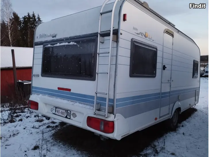 Säljes Hobby 500 kesämökiksi,ei saa kilpiin