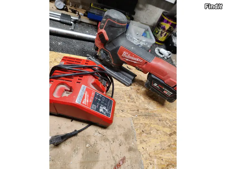 Myydään Milwaukee M18 kuviosaha