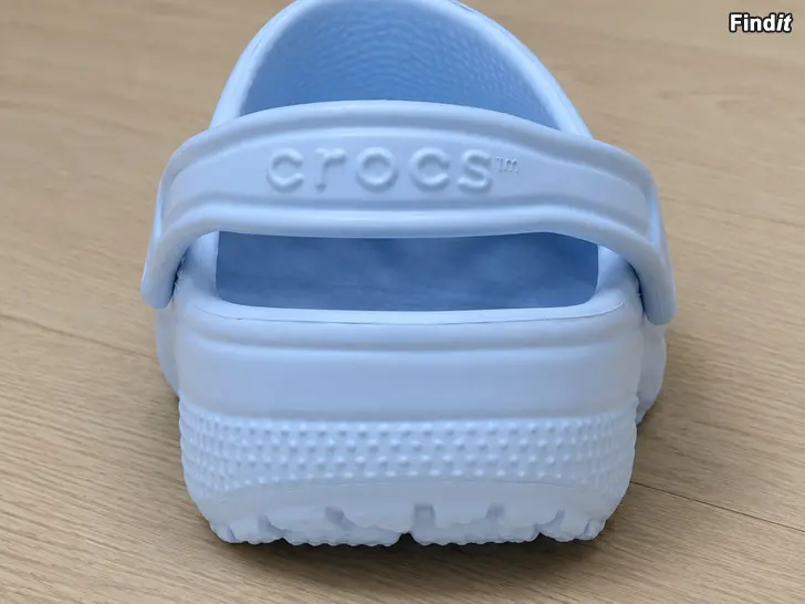 Myydään Crocs Kids Classic Clog koko 2829