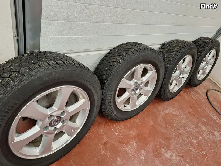 Säljes Volvo XC70 vinterdäck