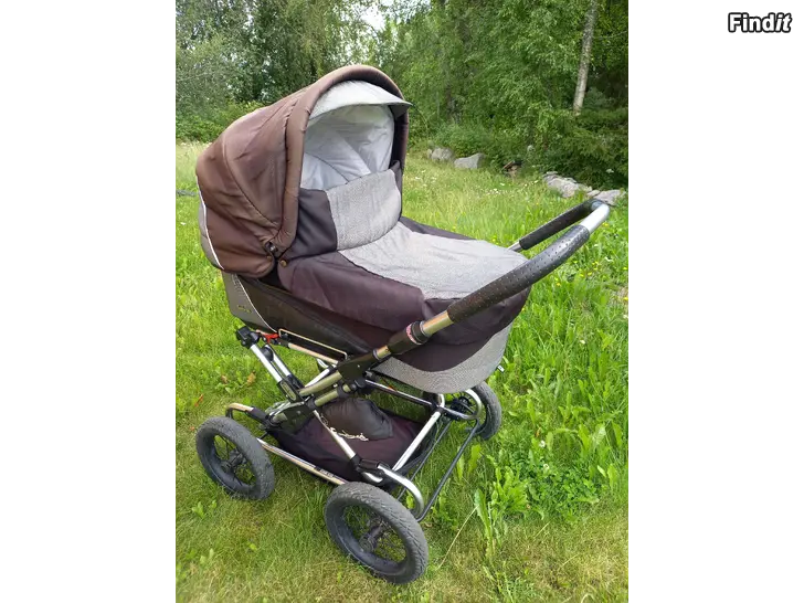 Säljes Emmaljunga Combi vagn