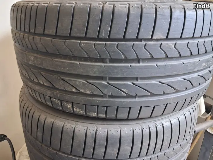 Säljes Bridgestone 315/35/20 x2 ja 275/40/20x2