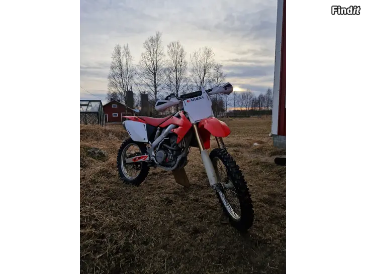 Säljes crf 250 r