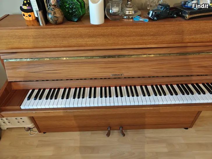 Myydään Myydään HELLAS piano, 5