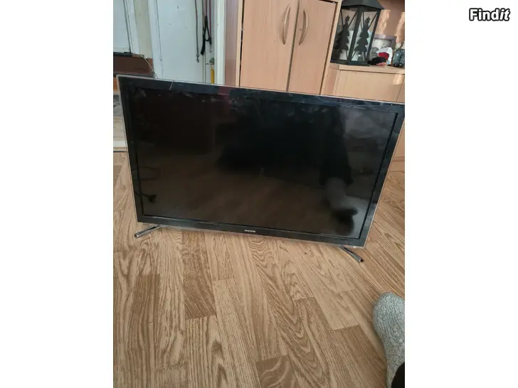 Myydään SAMSUNG SMART TELEVISIO  32