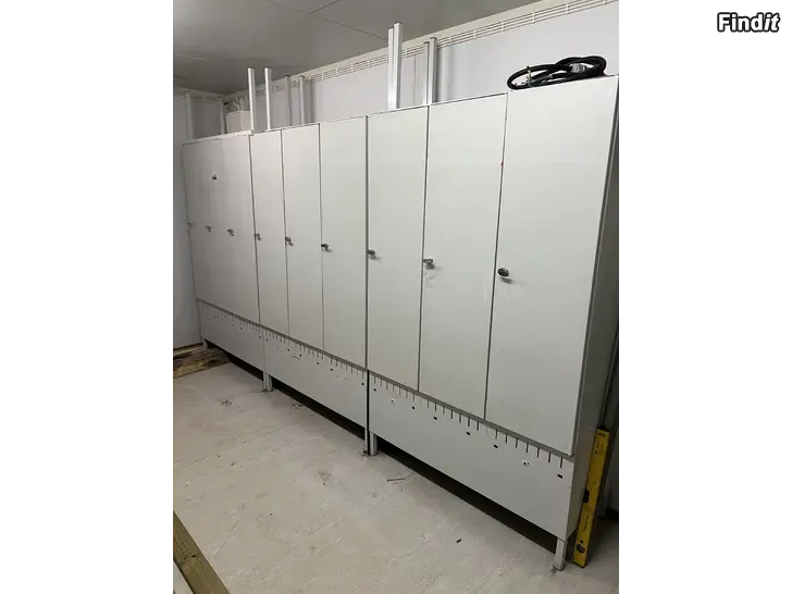 Säljes Plåt omklädningsskåp