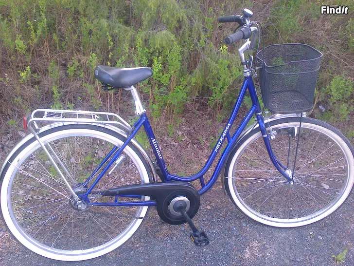 Myydään Helkama Ainotar 3V  Lila väri - Erittäin siisti