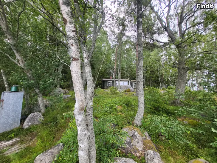 Säljes Fritidsstuga/tomt Mickelsörarna