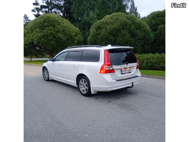 Myydään Volvo V70 D5 momentum R-Design