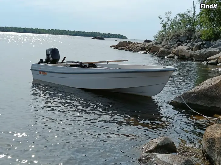 Säljes Terhi 400 + Mercury 9,9 + trailer