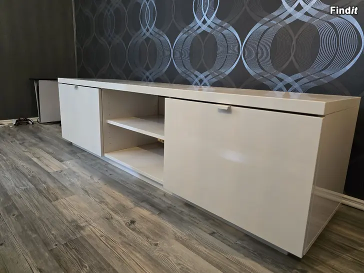 Säljes Ikea Byås Tv-bord