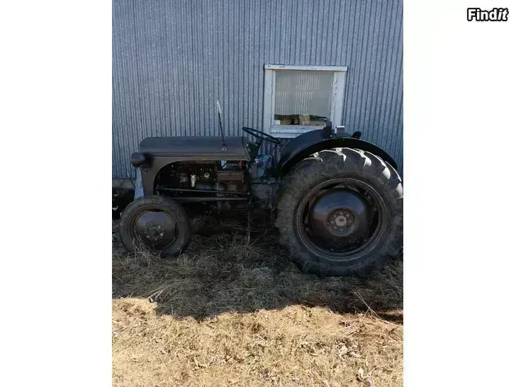 Myydään Traktor