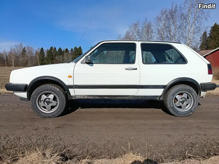 Säljes VW GOLF MK2 -91 OMBYGGD VERSION