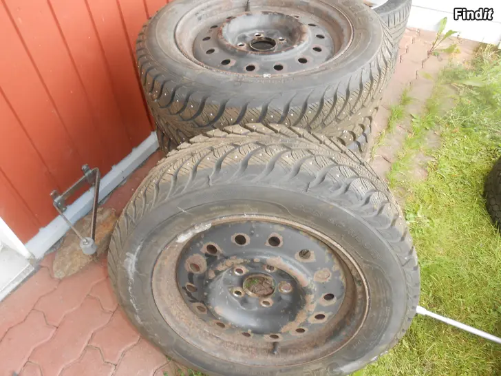 Myydään uutta vastaavat talvirenkaat.lue ilmoitus