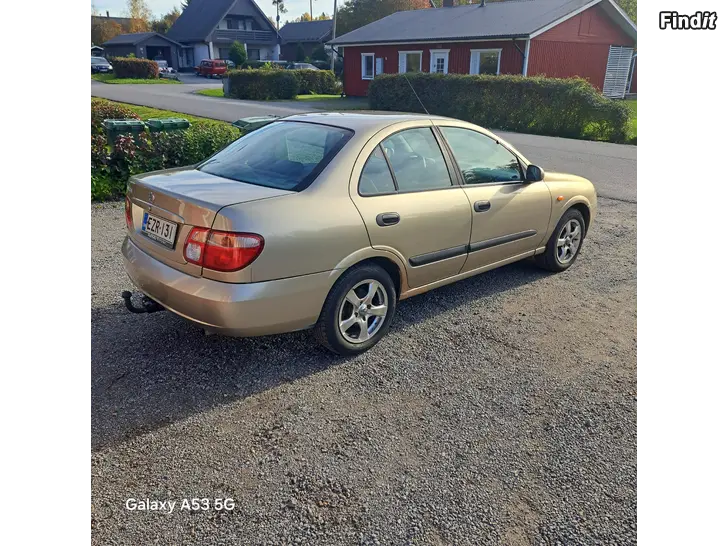 Myydään Nissan Almera 1.5 bensa manuaali vm 2002