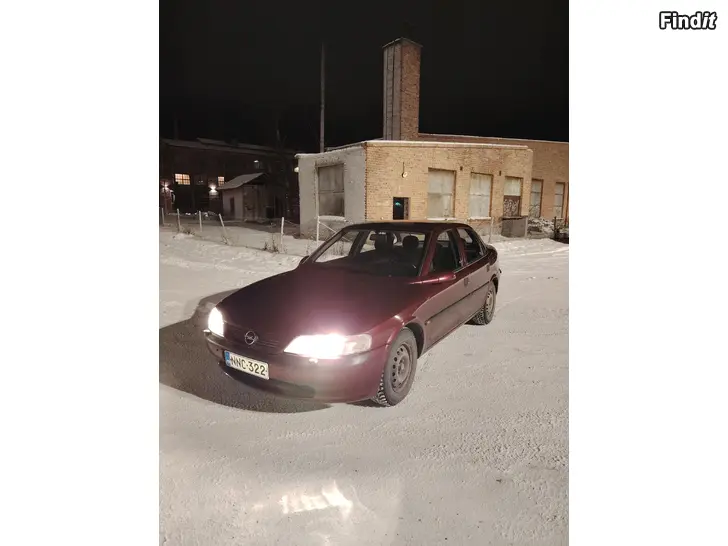 Myydään Opel Vectra 1.6 leimassa. vetokoukku