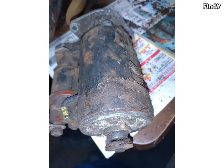 Säljes Äldre större DUCEL startmotor