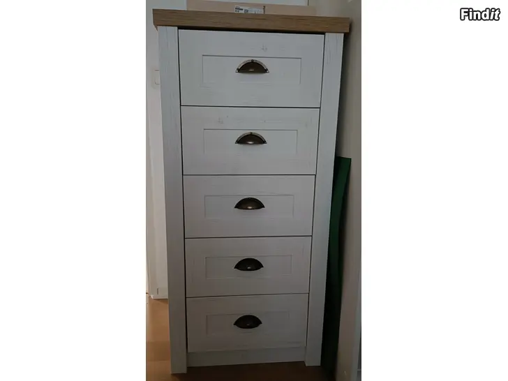 Säljes 2st byrå