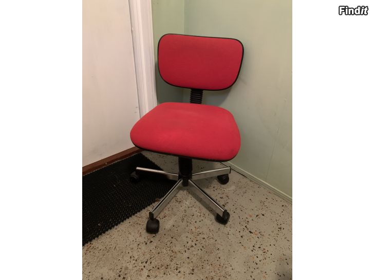 Myydään Koululaistuoli
