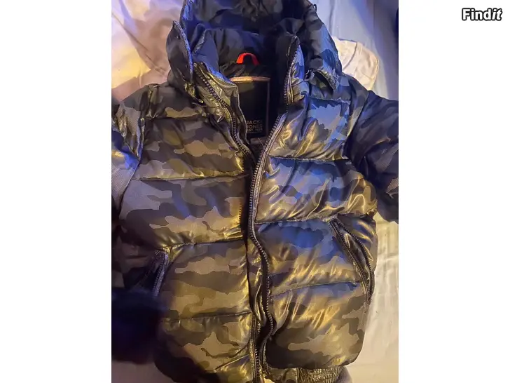 Säljes Jack and Jones dunjacka