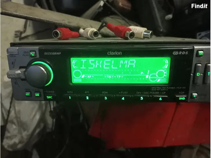 Myydään Clarion autoradio malli DXZ558RMP