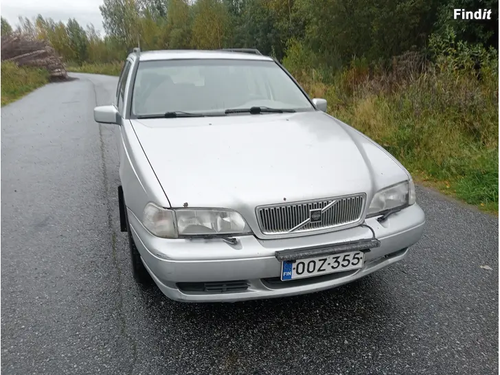 Myydään Volvo V70 2,5 pensa manuaali 1997
