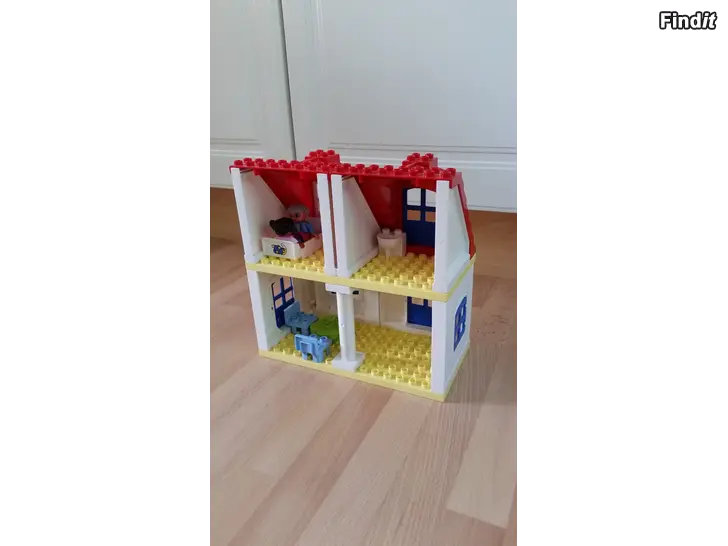 Myydään Lego Duplo talo punavalkoinen ja tarvikkeet  22e