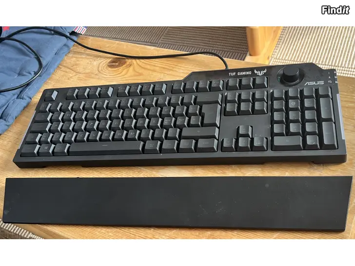 Säljes Asus K1 RGB Gaming Keyboard