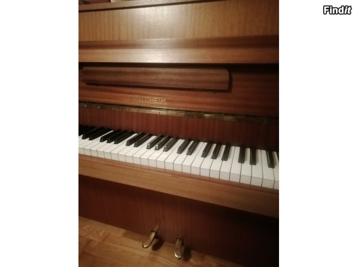 Säljes Akustiskt piano