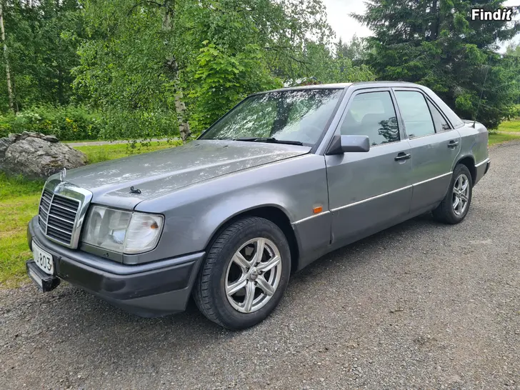 Säljes MERCEDES BENZ W124