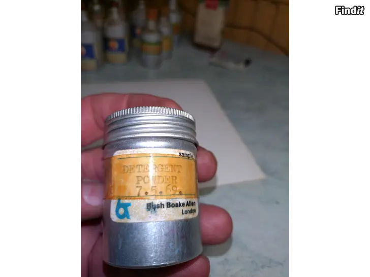 Säljes Färg pulver från 1969 till stearinljus eller tvål