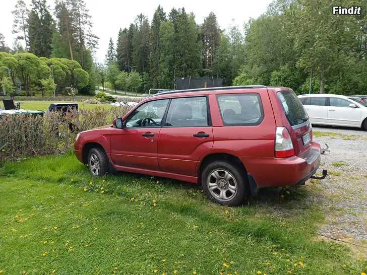 Myydään Subaru Forrest-06  projekt/ reservdelar