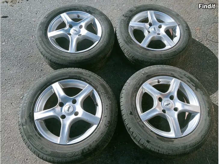 Myydään Alut 4-114,3 Nissan kesärenkailla 195/65R15