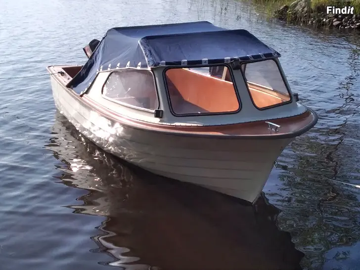 Myydään vene 490