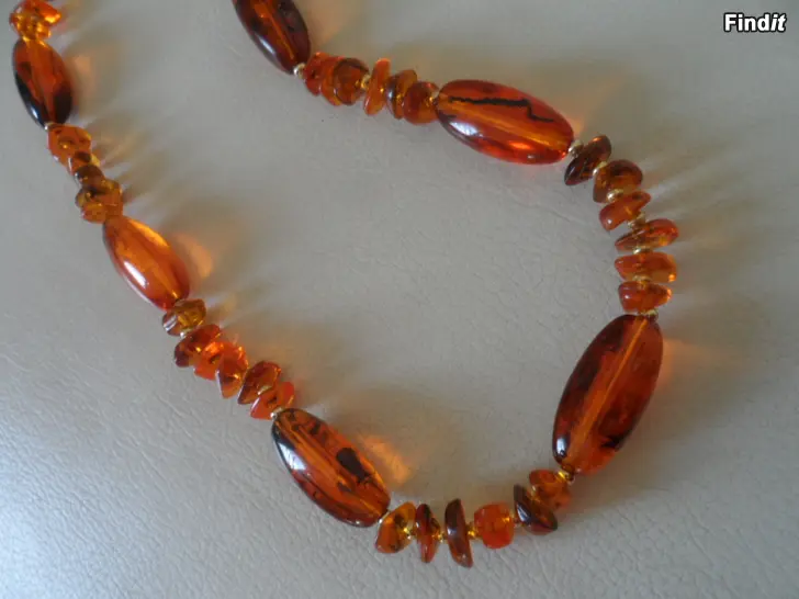 Myydään Meripihka kaulakoru 1950-60-luvulta Neuvostoliitto